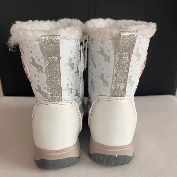 Totes Toddler Boots - Picture 2 of 7